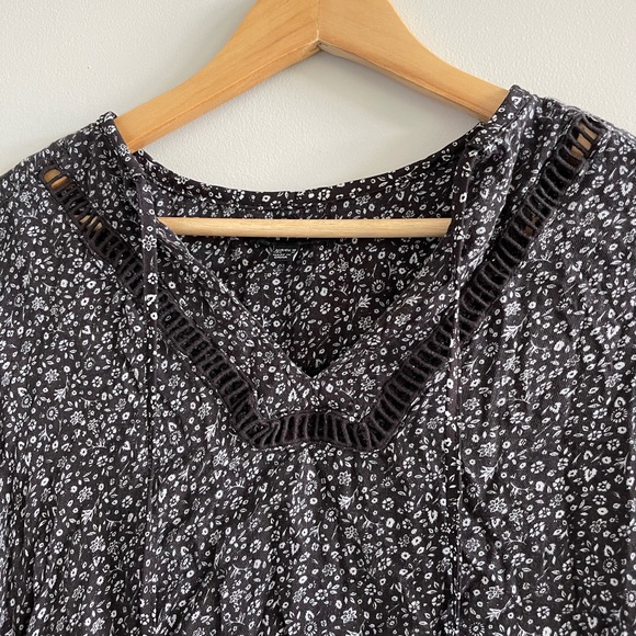 Floral print tunic blouse - Picture 2 of 5